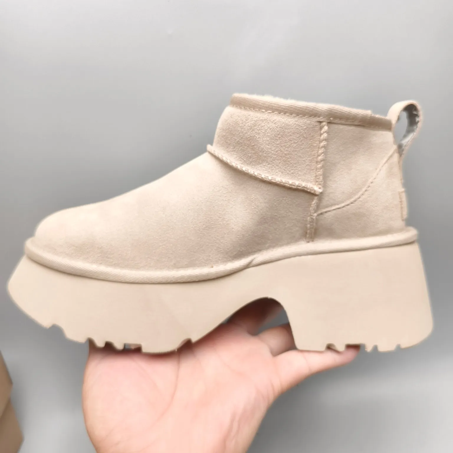 💰480 UGG sheepskin all-in-one snow boots 8311 thick-soled high-heeled fashion shoes Color: Maroon Sand Black Walnut Size: 35-40